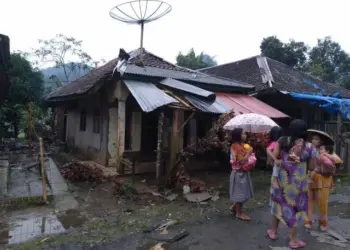 17 Rumah di Lebak Rusak Dihantam Angin Kencang