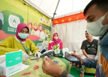 Berpartisipasi dalam Festival Al-Azhom, RS Sari Asih Group Buka Konsultasi Dokter dan Cek Gula Gratis