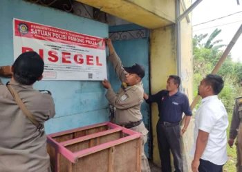 Satpol PP Segel Rumah Kontrakan di Pamulang Barat