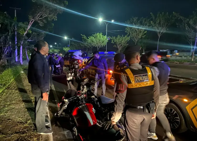 Petugas gabungan Polda Banten, patroli malam disejumlah kawasan. (ISTIMEWA)