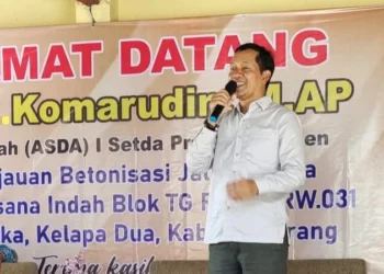 Silaturahmi di Kelapa Dua, Komarudin Puji Gotong Royong Warga dalam Pembangunan