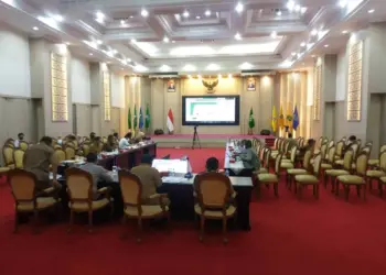 Rakor tentang inflasi, antara Pemprov Banten dengan Pemerintah Pusat, di Pendopo Gubernur Banten, Senin (28/11/2022). (ISTIMEWA)