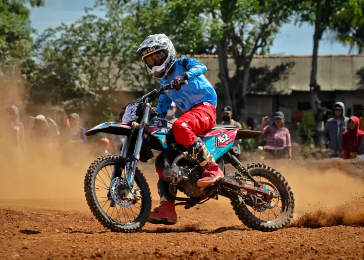 Foto Aksi Atlet Cabor Motocross Porprov VI Banten