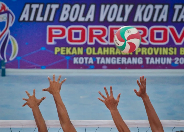 Foto Aksi Atlet Cabor Bola Voli Putra Porprov VI Banten