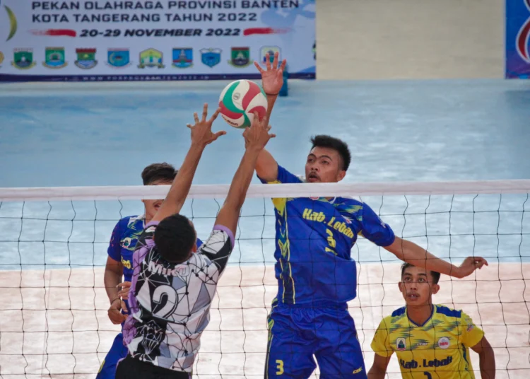 Foto Aksi Atlet Cabor Bola Voli Putra Porprov VI Banten