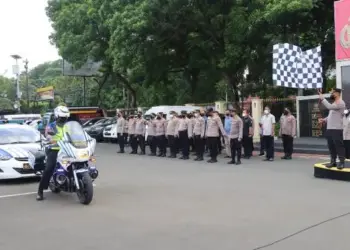 Peduli Korban Gempa Cianjur, Polres Meto Tangkot Salurkan Bantuan Pakaian dan Makanan