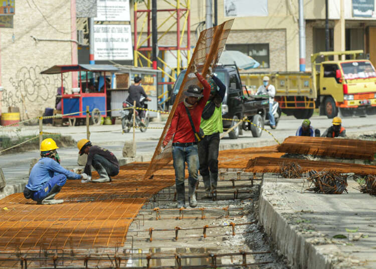 Foto Perbaikan Jalan Raya Prancis Kabupaten Tangerang