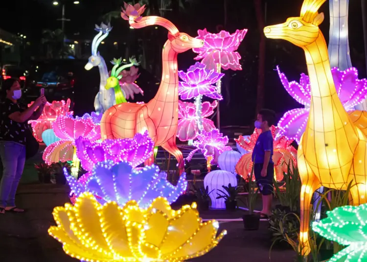 Foto Gemerlap Lampion di Mal Living World Alam Sutera