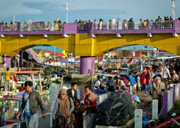 Foto Liburan Tahun Baru di Kawasan Wisata Desa Ketapang Tangerang