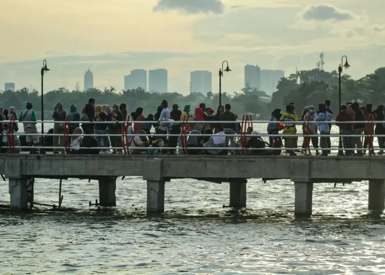 Foto Liburan Imlek di Kawasan Situ Cipondoh