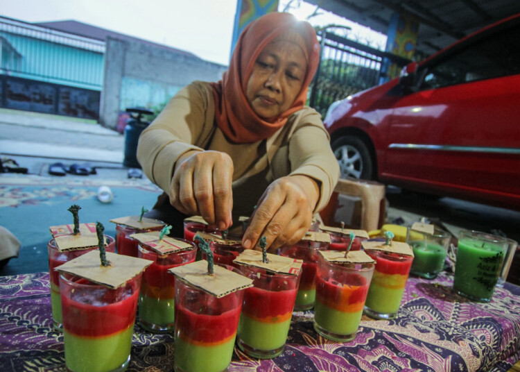 Foto Produksi Lilin Aroma Terapi Berbahan Minyak Jelantah