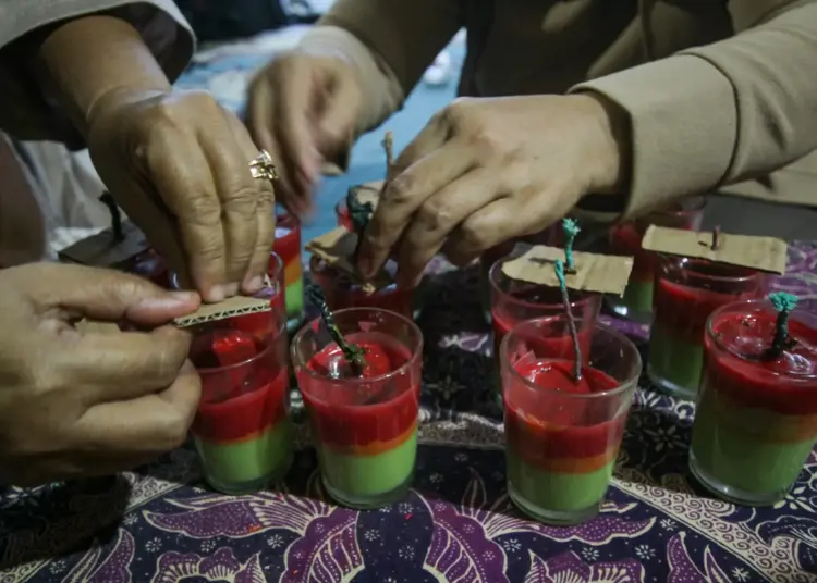 Foto Produksi Lilin Aroma Terapi Berbahan Minyak Jelantah