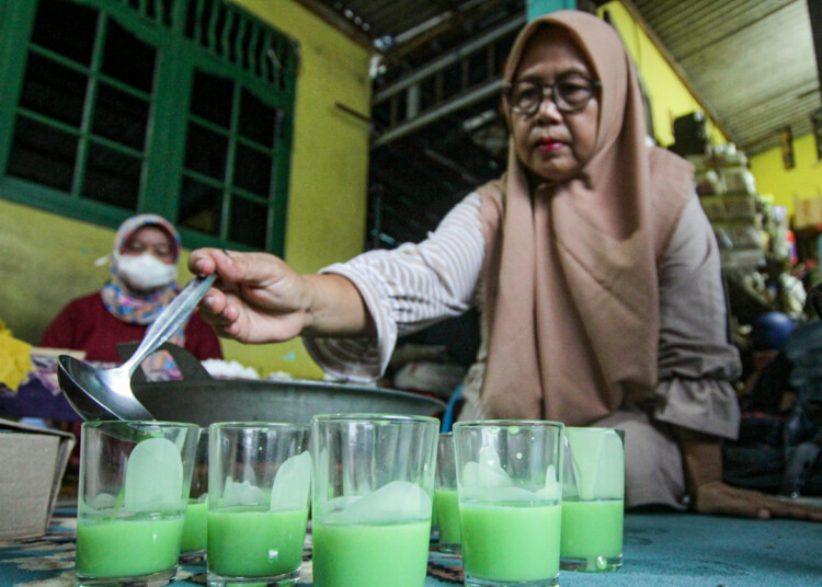 Foto Produksi Lilin Aroma Terapi Berbahan Minyak Jelantah