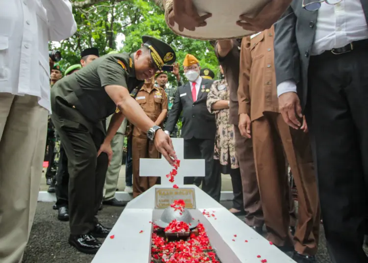 Foto Peringatan Peristiwa Pertempuran Lengkong di TMP Taruna