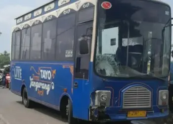 Tabrak Bus Tayo di Periuk, Pemotor Tewas di Lokasi