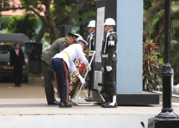 Peringati Peristiwa Lengkong, Kemenhan dan Veteran Tabur Bunga di TMP Taruna