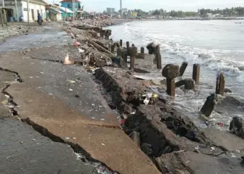 Kondisi Dermaga Teluk di area Tempat Pelelangan Ikan (TPI) II, Desa Teluk, Kecamatan Labuan, Kabupaten Pandeglang, rusak parah, Minggu (19/2/2023). (ISTIMEWA)