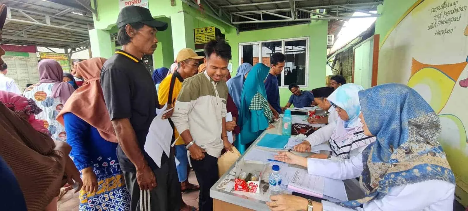 Pelayanan Adminduk di kawasan Kepulauan, oleh petugas Disdukcapil Kabupaten Serang, Kamis (2/2/2023). (ISTIMEWA)