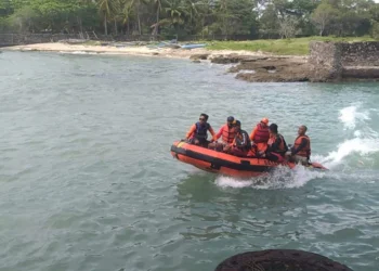 Berenang di Pantai Anyer, Wisatawan Hilang Tenggelam