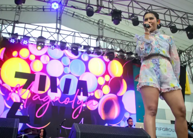 Foto Penampilan Artis di Tangcity Music Fest