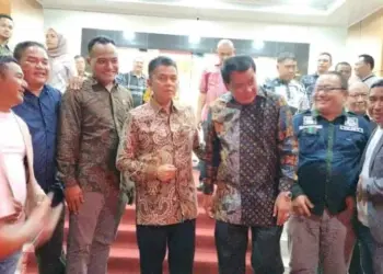 LEPAS SAMBUT: Situasi dalam acara lepas sambut Kepala Kejaksaan Negeri (Kejari) Kabupaten Tangerang yang dilaksanakan di GSG Pusat Pemerintahan Kabupaten Tangerang, Senin (27/2) malam. (ALFIAN HERIANTO)