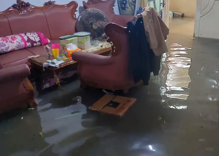 Rumah Bendahara DPD Golkar Kota Tangerang Terendam Banjir