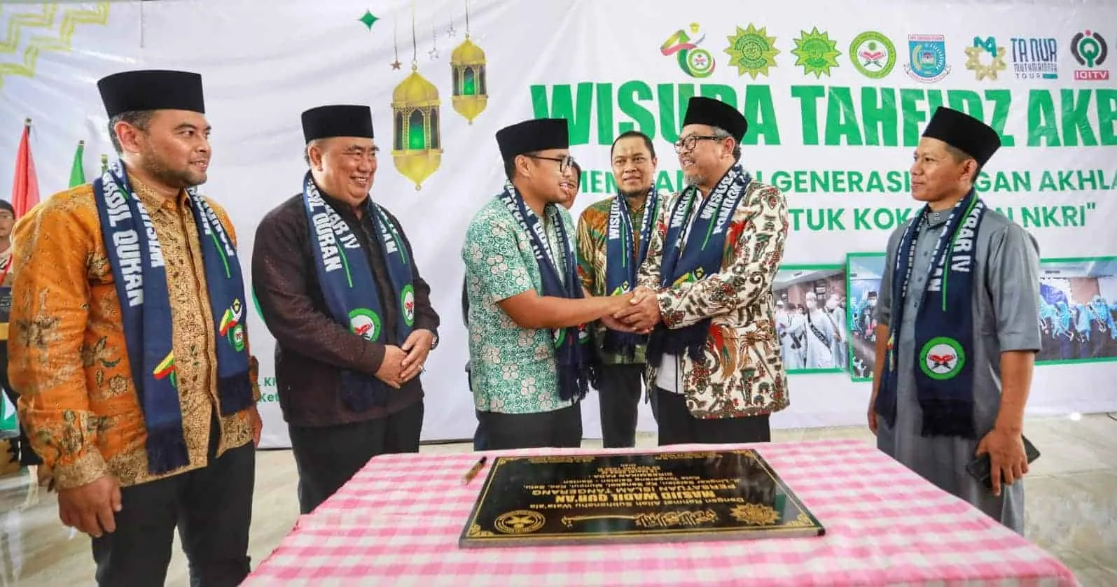 BEASISWA: Wakil Wali Kota Tangerang Selatan Pilar Saga Ichsan saat menghadiri Wisuda Tahfidz Akbar ke-4 dan peresmian Masjid Wadil Quran, pada Sabtu (18/3/2023). (ISTIMEWA)