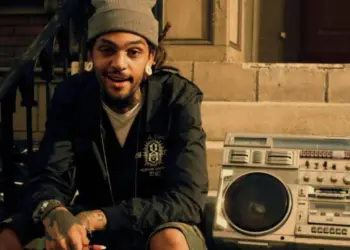 Lirik Lagu Gym Class Heroes - Stereo Hearts