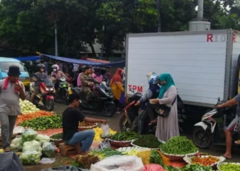 Semrawut dan Lalu Lintas Tersendat, Warga Minta Pemkot Tangerang Tata Pasar Anyar