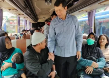 Tokoh Kab Tangerang Komarudin Fasilitasi Ratusan Warga Mudik ke Jateng dan Jatim