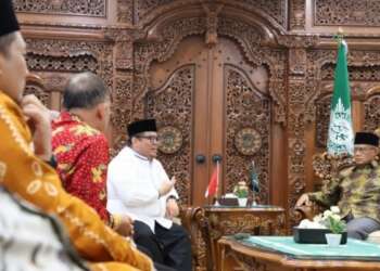 AUDIENSI: Ketua Bawaslu Rahmat Bagja (Kemeja putih) saat melakukan audiensi dengan jajaran pengurus Pimpinan Pusat (PP) Muhammadiyah di Gedung Pusat Dakwah Muhammadiyah, Jakarta, Rabu (5/4/2023). (IST/BAWASLU RI)