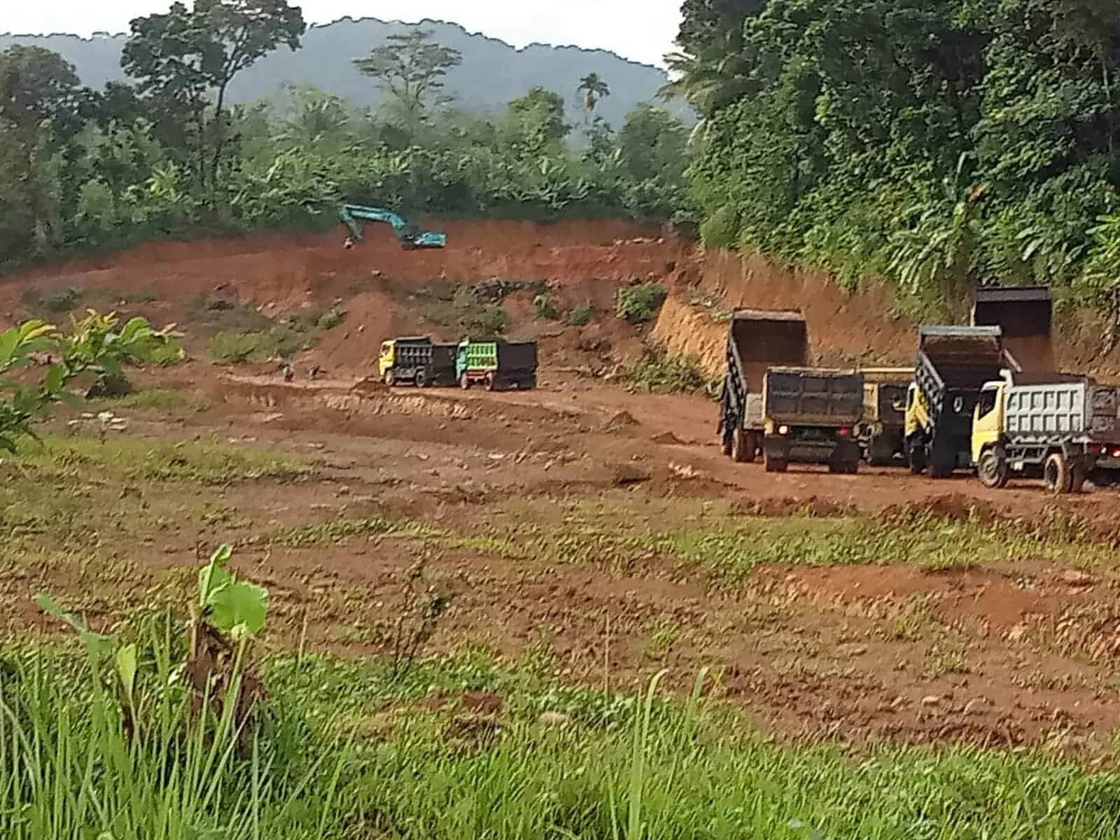 Lokasi galian tanah di Kecamatan Sumur. (ISTIMEWA)