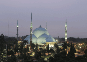 Datang Lebih Pagi, Salat Idul Adha di Masjid Al Azhom Diperkirakan Membludak