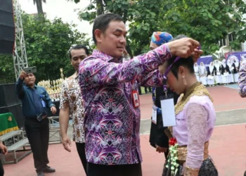 Buka Kegiatan FLS2N SMP, Mad Romli Minta Seni dan Budaya Sendiri Dihargai