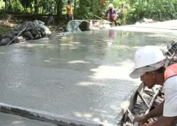 Salah satu ruas jalan di Pandeglang, yang dibangun menggunakan dana Bankeu Provinsi Banten. (ISTIMEWA)