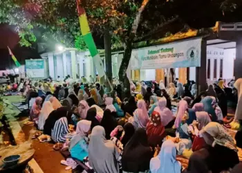 Ponpes Al Khoziny, Kadutomo, Kecamatan Jiput, Kabupaten Pandeglang, menggelar acara Tahlil Akbar dan Haul Masyayikh, Jumat (23/6/2023) malam. (ISTIMEWA)