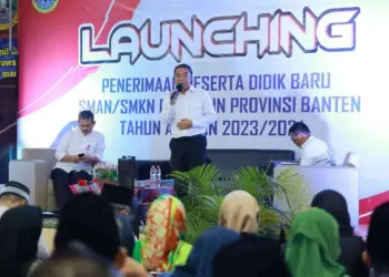 PELUNCURAN PPDB: Penjabat (Pj) Gubernur Banten Al Muktabar melakukan Peluncuran PPDB SMAN/SMKN dan SKhN Provinsi Banten Tahun Ajaran 2023/2024 di Aula SMAN 1 Ciruas, Kabupaten Serang. (ISTIMEWA)