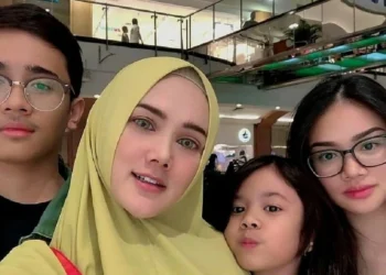 Galaknya Mulan Jameela, Melarang Anak Liburan dan Nginap Bareng Teman