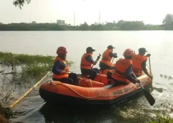 Bercanda Tari-tarikan di Pinggir Danau, 2 Remaja Tenggelam di Karang Tengah