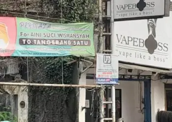 Spanduk Dukungan Bagi Aini Suci Wismansyah untuk Maju Pillwakot Tangerang Bermunculan