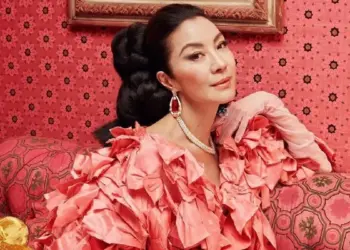 Aktris Michelle Yeoh Pilih Menikah Setelah 19 Tahun Bertunangan