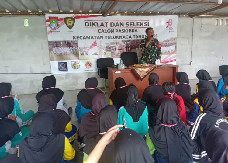 DIKLAT: Suasana Diklat tentang bela negara dan wawasan kebangsaan di Babakan Asem English Village, Desa Babakan Asem, Kecamatan Teluknaga, Sabtu (1/7/2023). (ISTIMEWA)