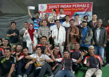 FOTO BERSAMA–Para juara JIP Cup 2023, foto bersama usai menerima medali, Minggu (30/7/2023). (FAHRIE/SATELITNEWS.COM)