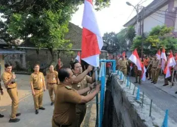 Pemkot Tangerang Bagi 1.000 Bendera Merah Putih untuk Masyarakat Ciledug