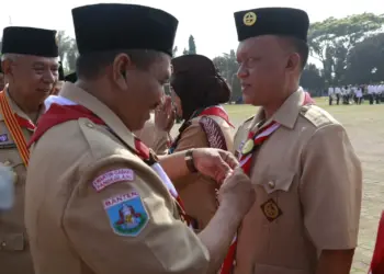 HARI GERAKAN PRAMUKA–Ribuan anggota Pramuka se-Kabupaten Pandeglang, memadati Alun – alun, untuk menggelar upacara Hari Pramuka tingkat Kabupaten Pandeglang, Kamis (24/8/2023). (ISTIMEWA)