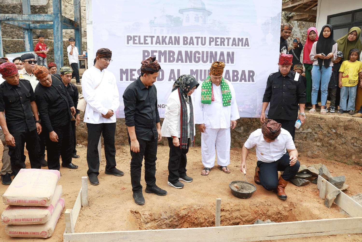 Masjid Al-Muktabar, Bentuk Terima Kasih Masyarakat Adat Cisungsang ...