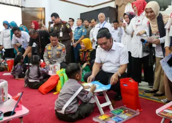 Pj Gubernur Banten Al Muktabar,hadiri puncak Hari Anak Nasional ke 39 dan Hari Keluarga Nasional ke 30. (ISTIMEWA)