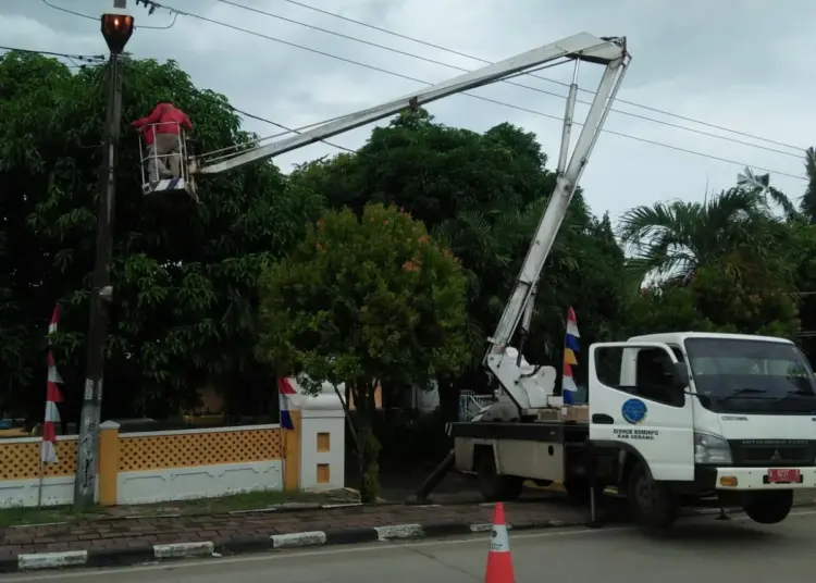 Dinas Perhubungan (Dishub) Kabupaten Serang, tahun ini memasang ratusan lampu Penerangan Jalan Umum (PJU). Hal itu dilakukan, untuk memberikan rasa aman terhadap masyarakat. (ISTIMEWA)