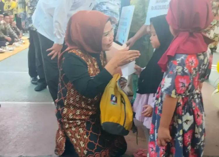 Bupati Serang Ratu Tatu Chasanah, santuni 1.000 yatim, Kamis (10/8/2023). (ISTIMEWA)