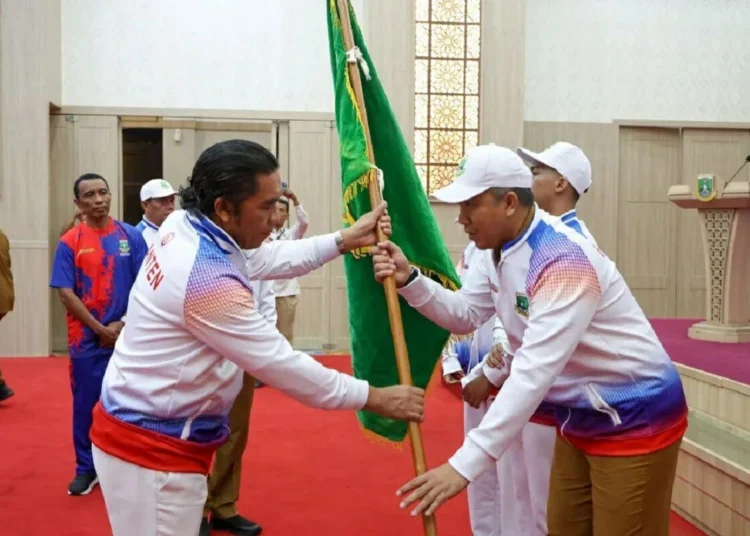 Pj Gubernur Banten Al Muktabar Lepas 186 Kontingen Popnas